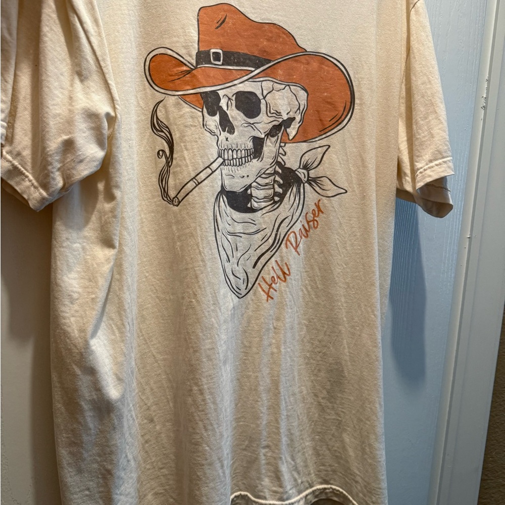 Beige hell raiser skull western  Graphic T-Shirt